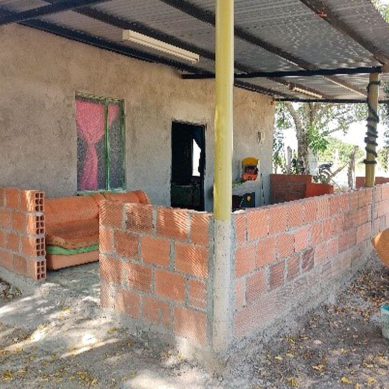 Marzo de 2024, arena, para continuidad de la construcción de muro y pañete de  vivienda